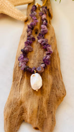 Lade das Bild in den Galerie-Viewer, Necklace Crystal  &quot;LAVENDER&quot;
