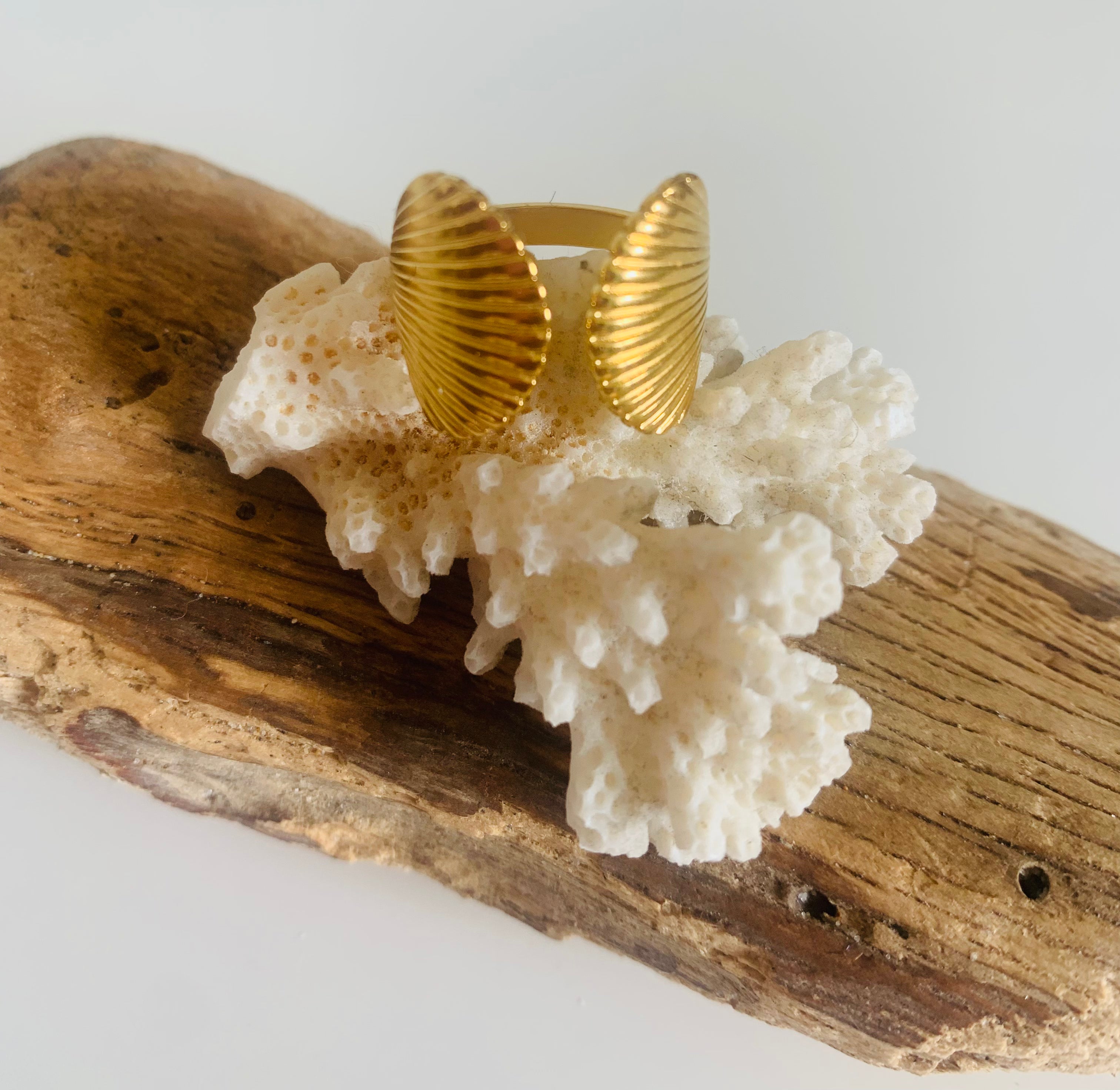 Edelstahl Ring vergoldet "Muschel"