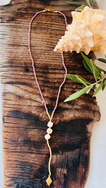 Lade das Bild in den Galerie-Viewer, Necklace „PERLMUTT&quot;
