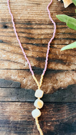 Lade das Bild in den Galerie-Viewer, Necklace „PERLMUTT&quot;
