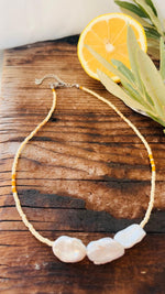 Lade das Bild in den Galerie-Viewer, Necklace Pearl „LATTE“
