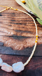 Lade das Bild in den Galerie-Viewer, Necklace Pearl „LATTE“
