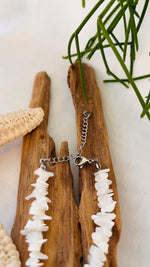 Lade das Bild in den Galerie-Viewer, Necklace Perlmutt &quot;SHINY PEARL&quot;
